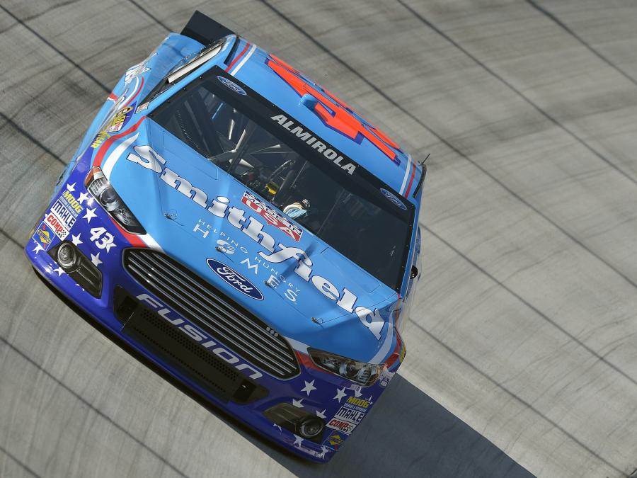  Ford Fusion NASCAR Race Car 2012 года  (фото 13 из 17)